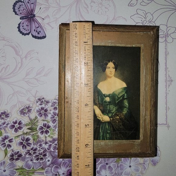 Vintage Decoupage Wooden Card Box - Picture 7 of 9